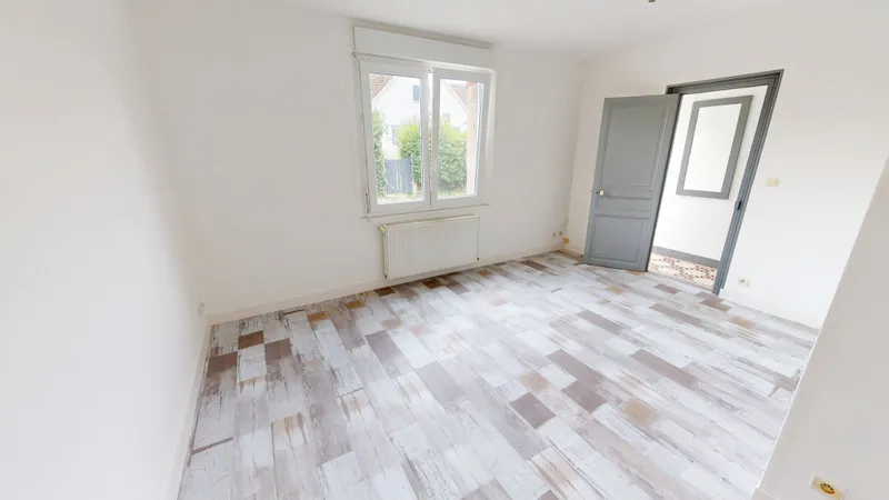 MAISON À 30 METRES DE LA MER - 3 CHAMBRES - COURETTE EXTÉRIEURE