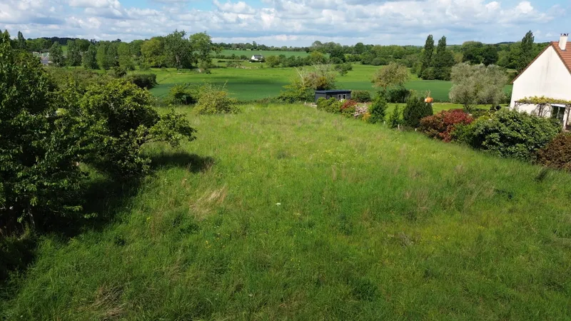 RARE ! TERRAIN CONSTRUCTIBLE DE 1246 M2 AUX PORTES DE BAYEUX