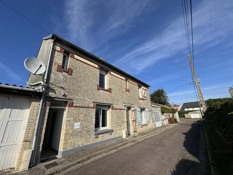 MAISON À 30 METRES DE LA MER - 3 CHAMBRES - COURETTE EXTÉRIEURE