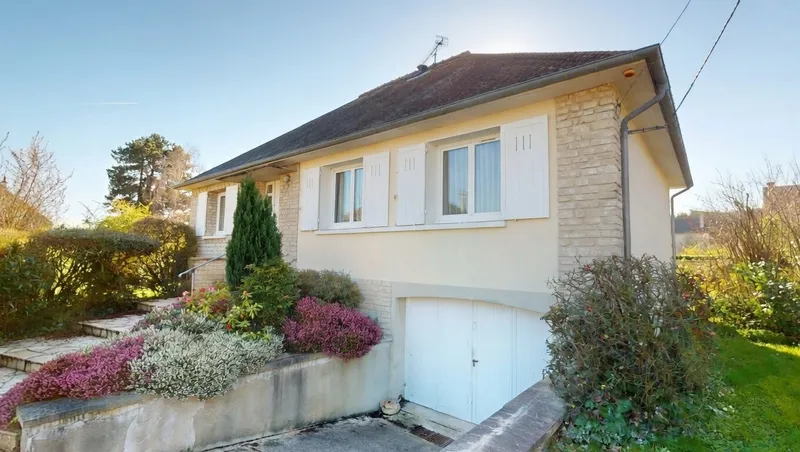 MAISON INDIVIDUELLE 3 CHAMBRES SUR SOUS-SOL - PROCHE CENTRE DE BAYEUX