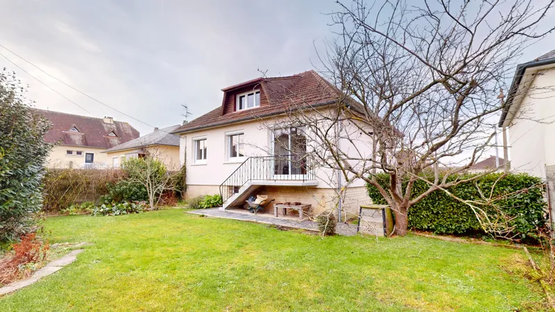 MAISON COUP DE COEUR - ENTIÈREMENT RÉNOVÉE SUR SOUS-SOL COMPLET – 3 CHAMBRES – BAYEUX INTRA BYPASS