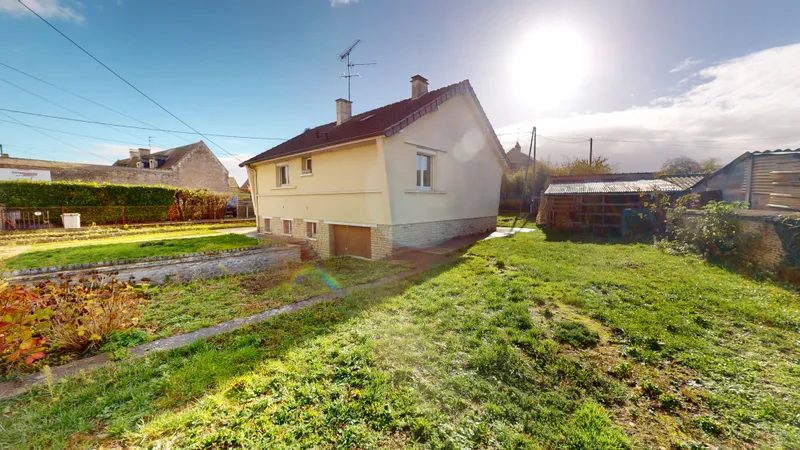 MAISON 2 CHAMBRES – SOUS-SOL COMPLET - MEZIDON-CANON