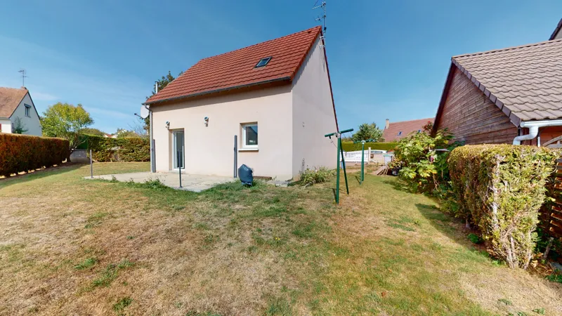 MAISON 3 CHAMBRES - GARAGE - CROISSANVILLE