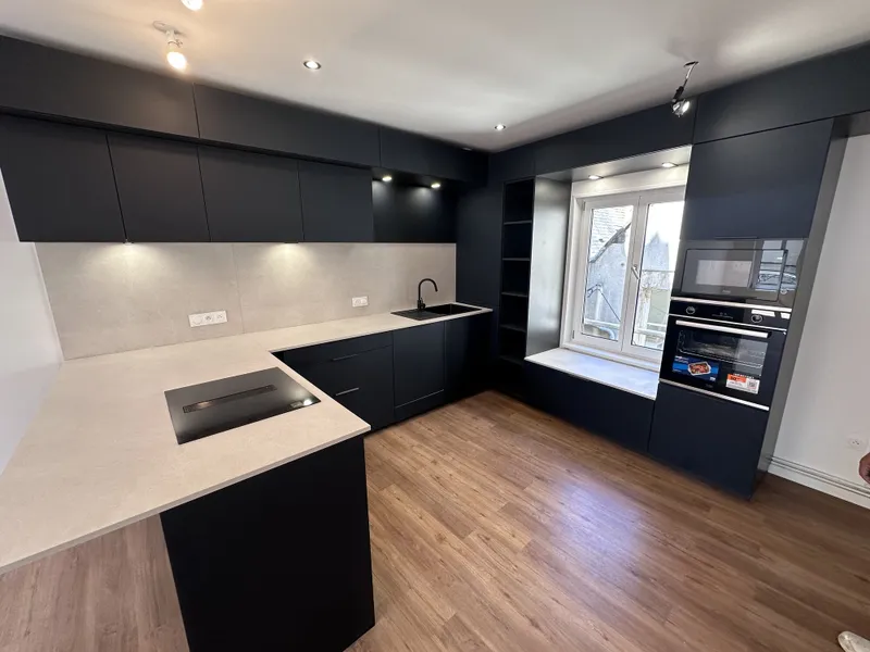 APPARTEMENT RÉNOVÉ T4 DE 81 M2 - 3 CHAMBRES - HYPER-CENTRE HISTORIQUE
