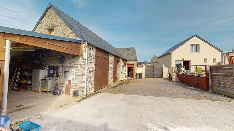 MAISON DE 57M2 AVEC TERRASSE PLEIN SUD ET DÉPENDANCE À FORT POTENTIEL
