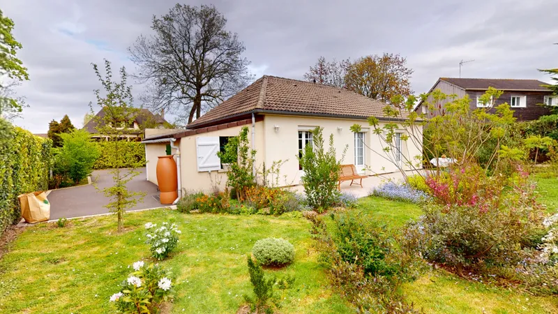 PLAIN-PIED RÉNOVÉ - 2 CHAMBRES - BAYEUX PROCHE COMMODITÉS